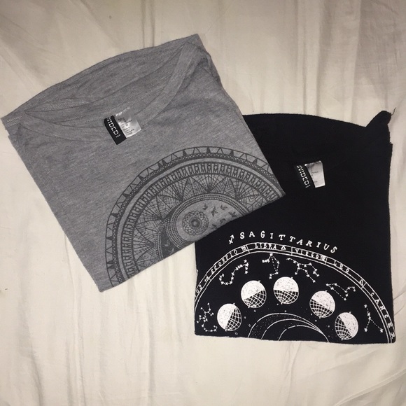 H&M Tops - H&M GRAPHIC CROP TOPS